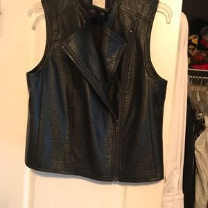 Women’s leather zip up vest